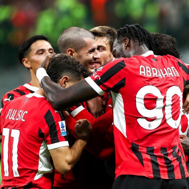 七星彩最新开奖号码-【意甲】5分钟连入3球登顶，AC米兰3比0莱切