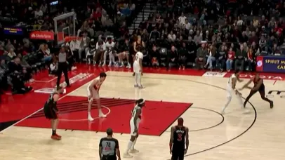 七星彩最新开奖号码-杨瀚森次节出场仅1分钟被吹罚防守3秒，随后被替换下场